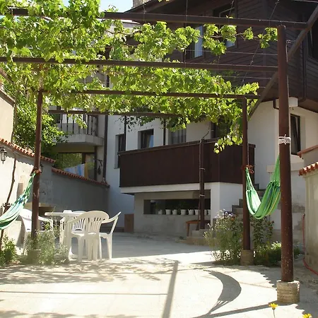 Guest house Aja *