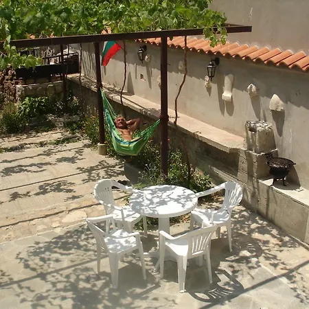 Guest house Aja